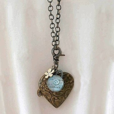 (image for) Embrace Me and My Heart Pendant Necklace