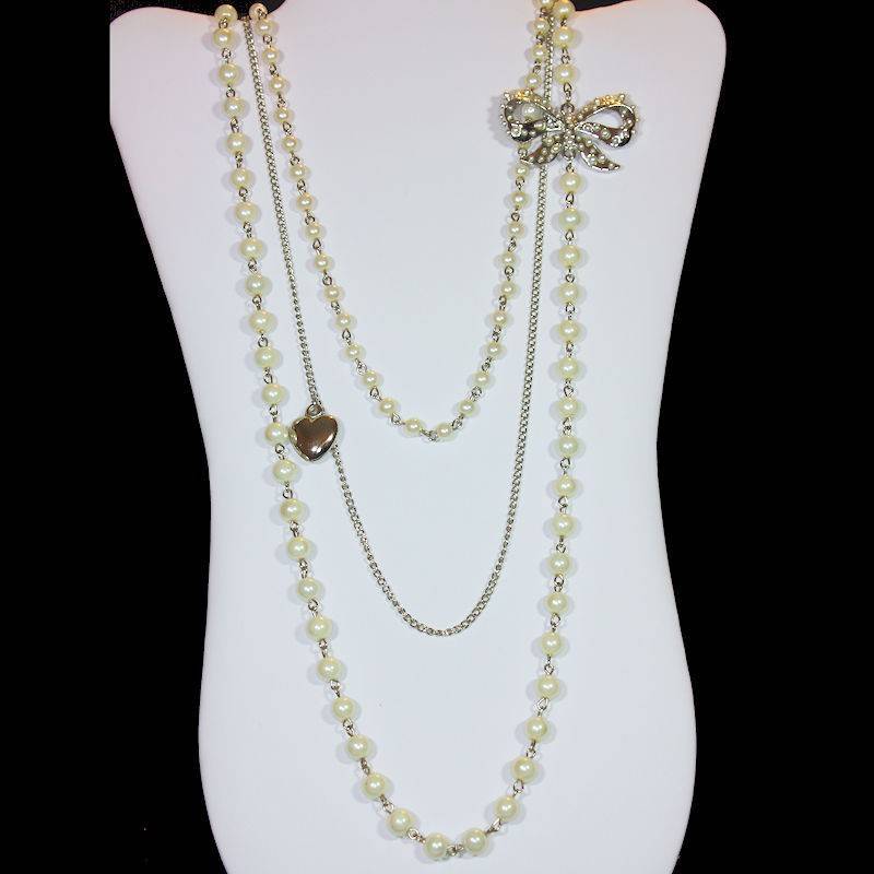 (image for) Bow and Heart Extra Long Pendant Necklace